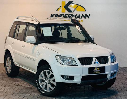 MITSUBISHI PAJERO TR4 2.0 4X2 16V 140CV FLEX 4P AUTOMÁTICO MITSUBISHI PAJERO TR4 2.0 4X2 16V 140CV FLEX 4P AUTOMÁTICO